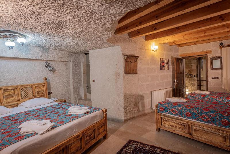Zeus Cave Suites image