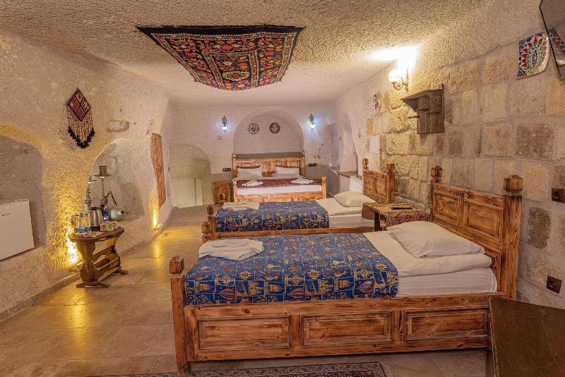 Zeus Cave Suites image