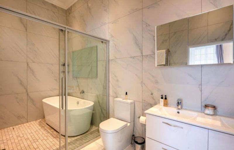 Willets Hotel image
