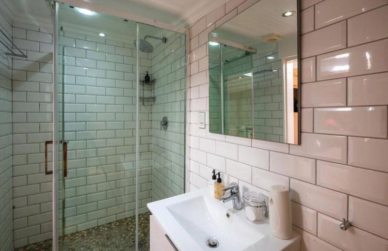 Willets Hotel image