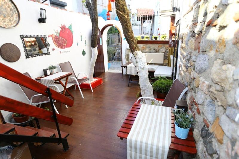 Nar Pansiyon Cafe