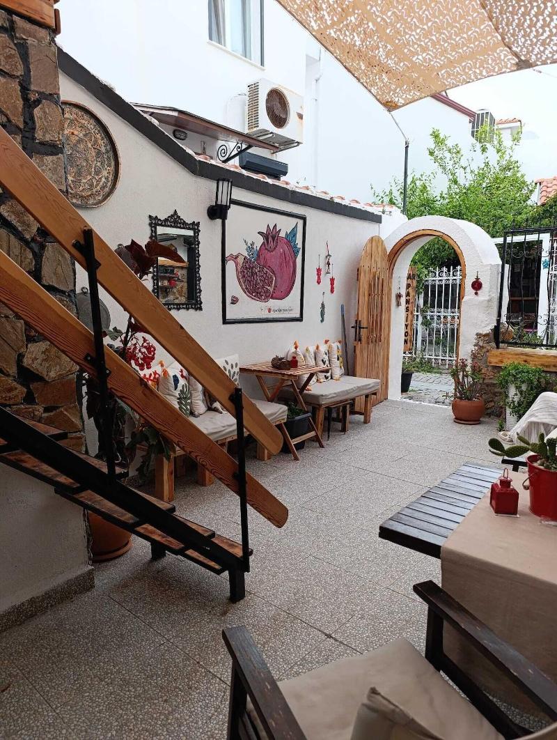 Nar Pansiyon Cafe