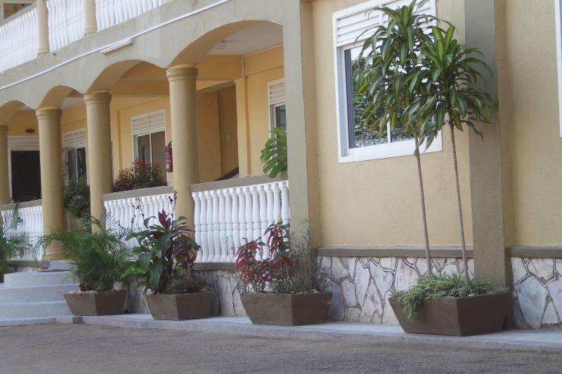 Karibu BB Suites image