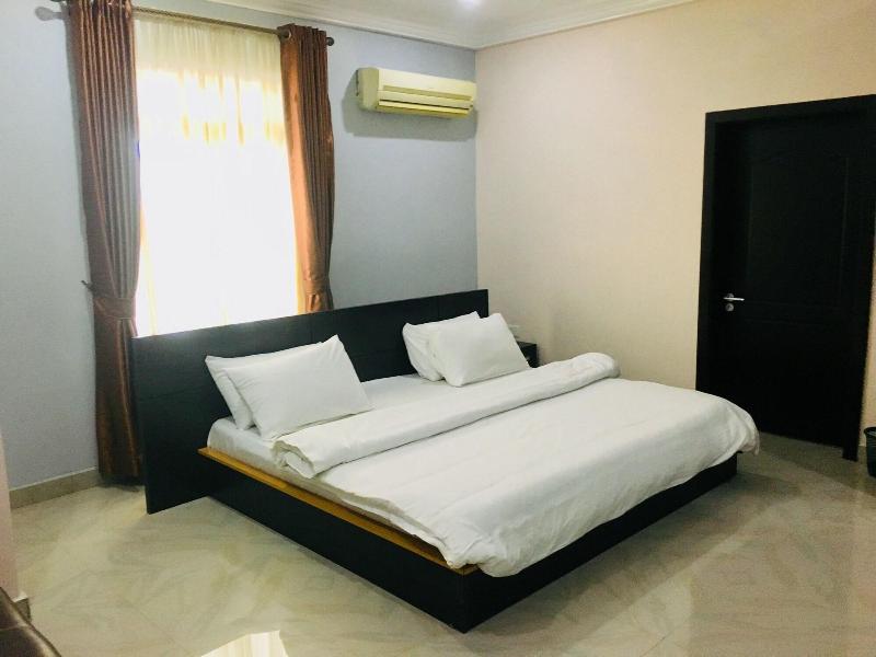 Liverpool VIP Hotels image