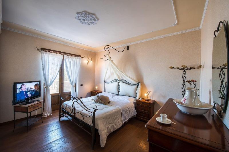 Villa Pandora image