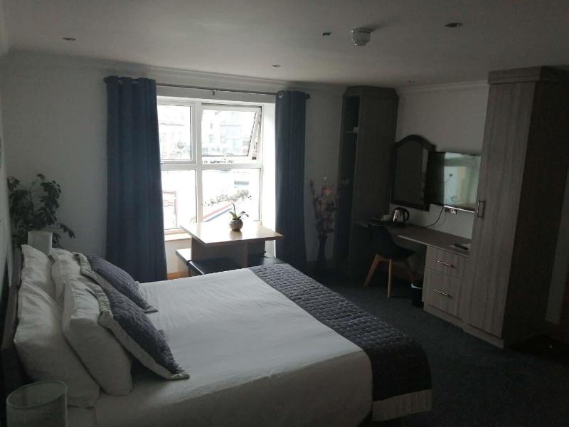 The Reveller Lodgings image