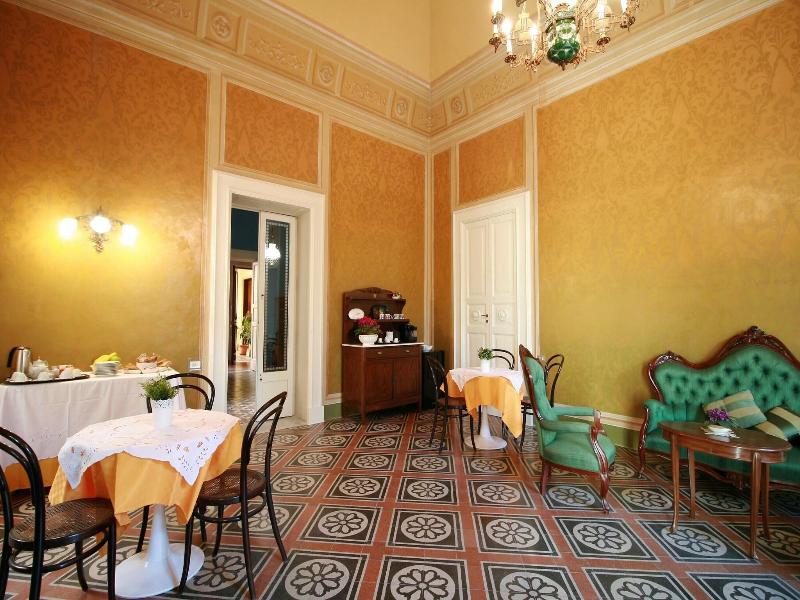 Chez Moi Lecce Charme B&B image
