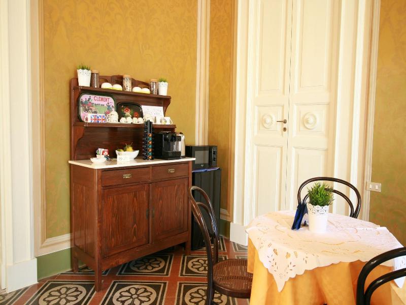 Chez Moi Lecce Charme B&B image