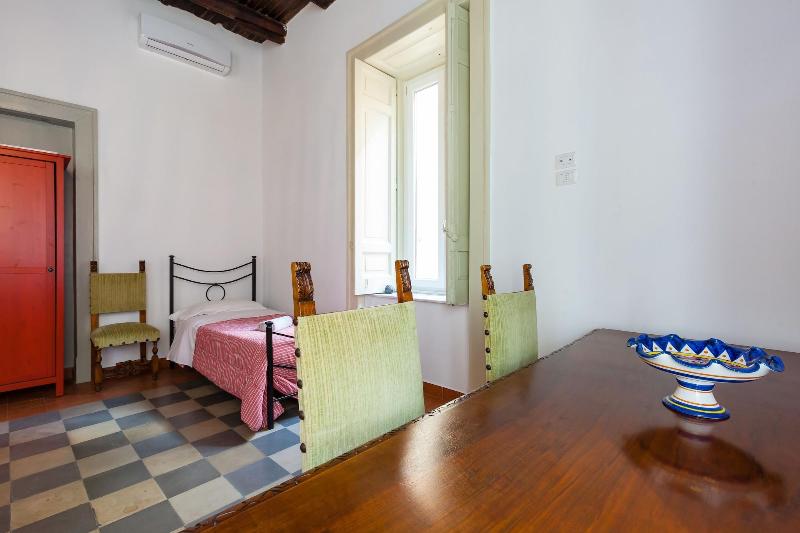 Don Pedro Rooms in the city Center image