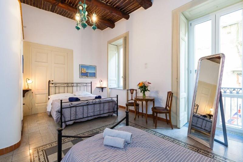Don Pedro Rooms in the city Center image