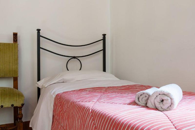Don Pedro Rooms in the city Center image