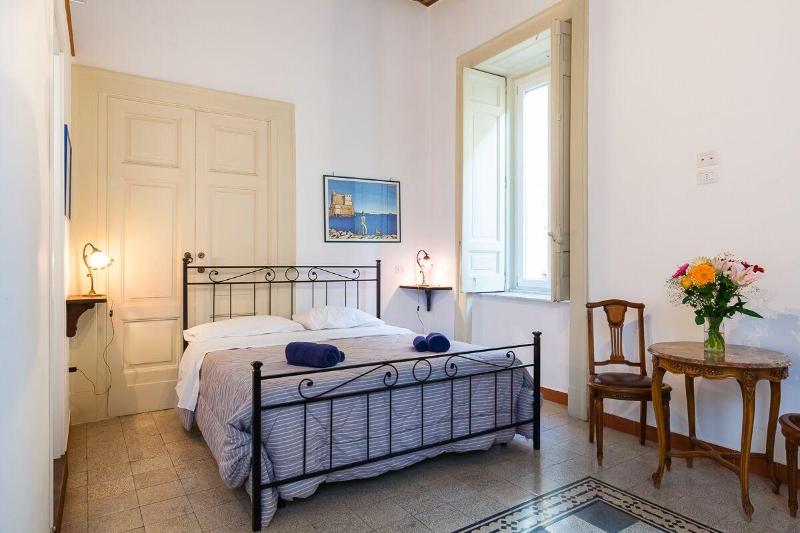 Don Pedro Rooms in the city Center image