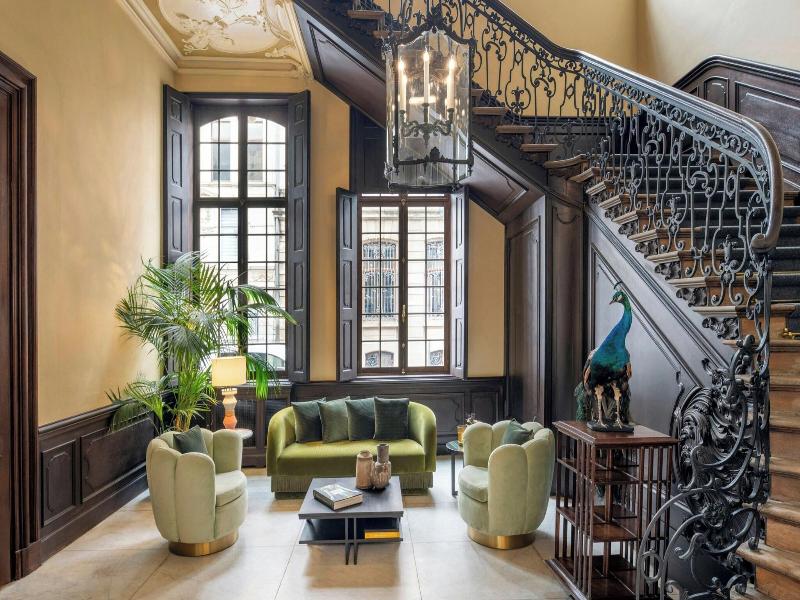Sapphire House Antwerp, Autograph Collection image