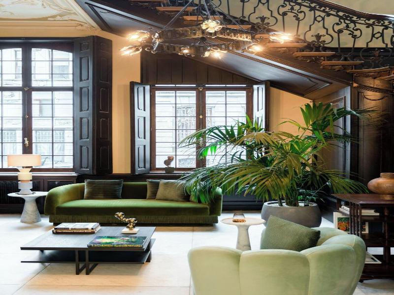 Sapphire House Antwerp, Autograph Collection image