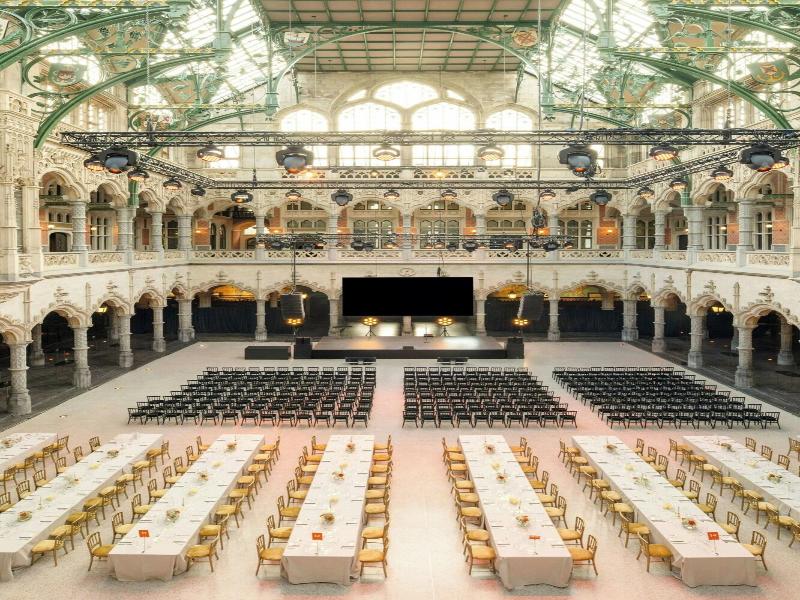 Sapphire House Antwerp, Autograph Collection image