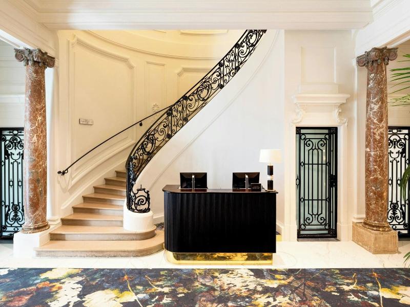 Sapphire House Antwerp, Autograph Collection image