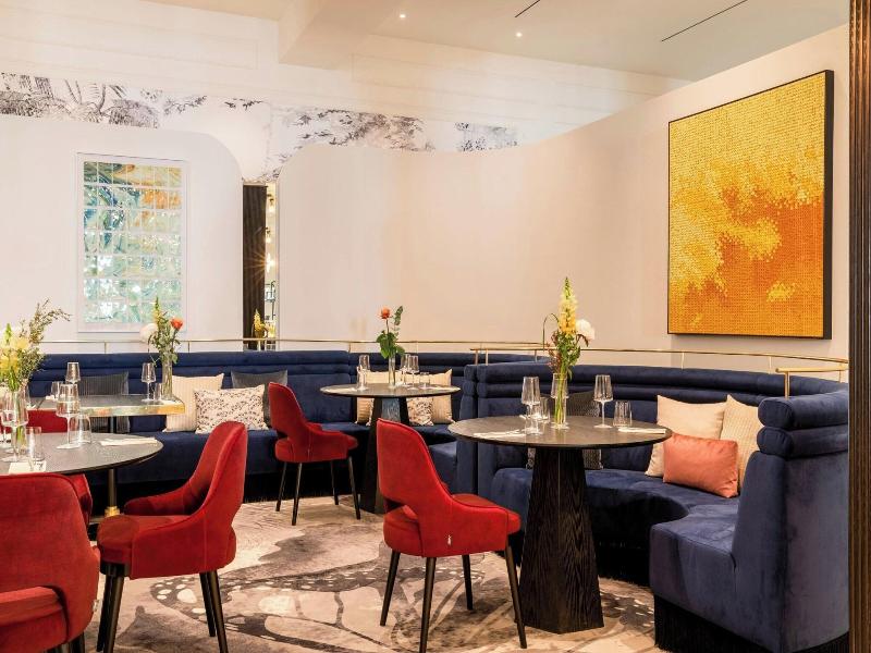 Sapphire House Antwerp, Autograph Collection image