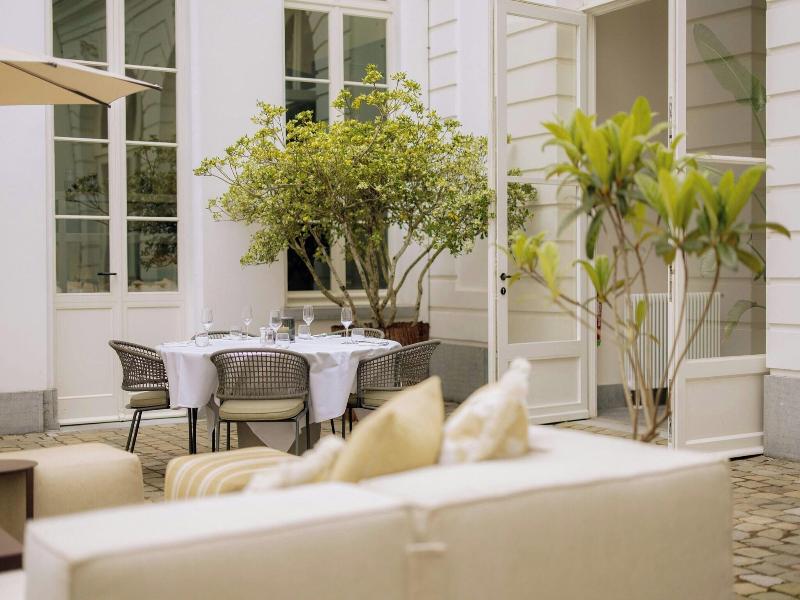 Sapphire House Antwerp, Autograph Collection image