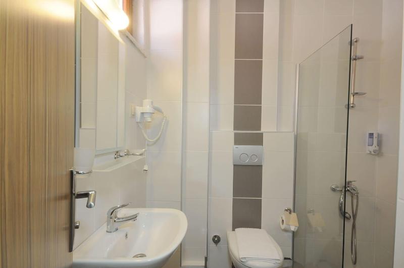 Diana Hotel Icmeler image