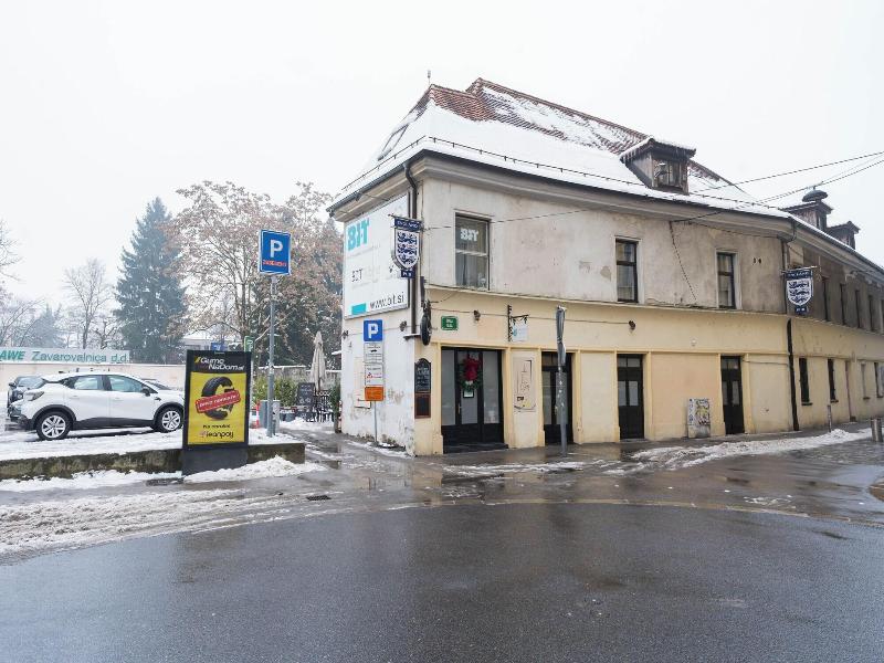 Turn Hostel image