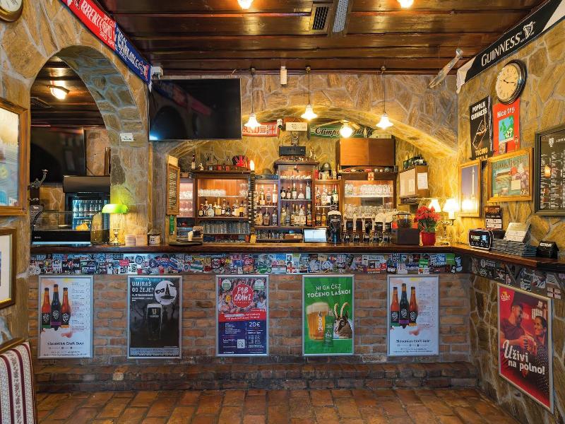 Turn Hostel image