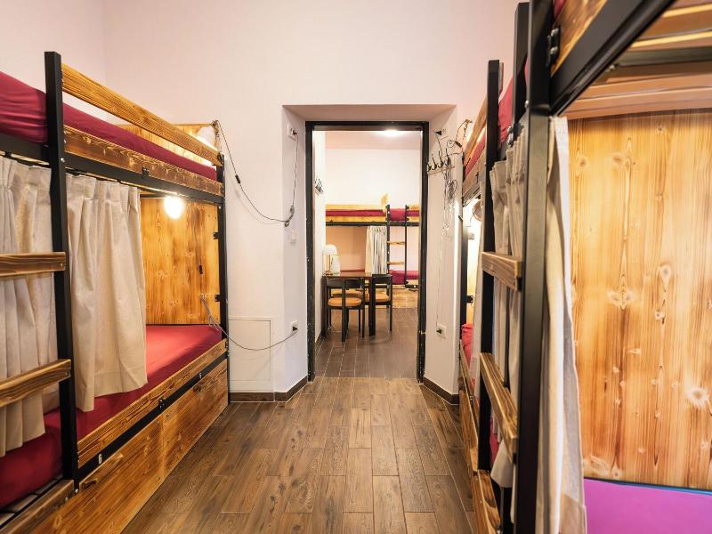 Turn Hostel image