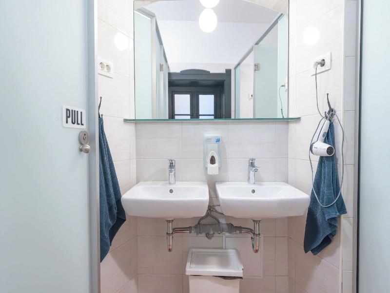 Turn Hostel image