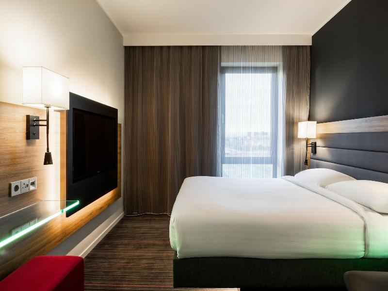 Moxy Glasgow Sec image