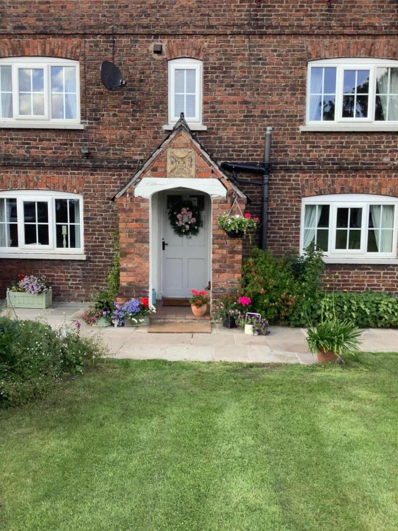 Birtles Farm Bed and Breakfast image