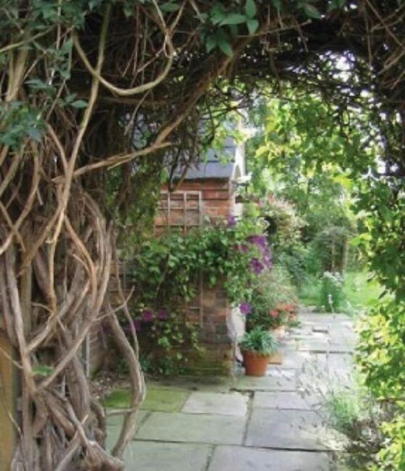 Birtles Farm Bed and Breakfast image