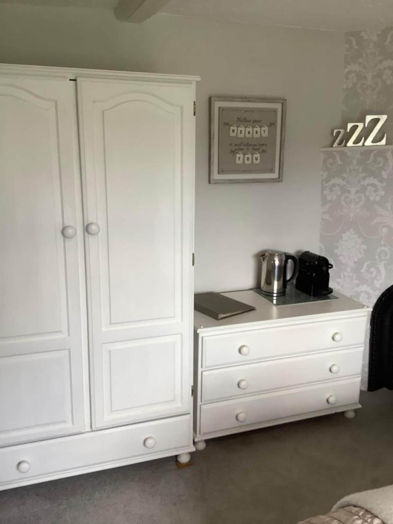 Birtles Farm Bed and Breakfast image