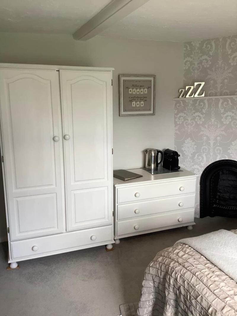 Birtles Farm Bed and Breakfast image