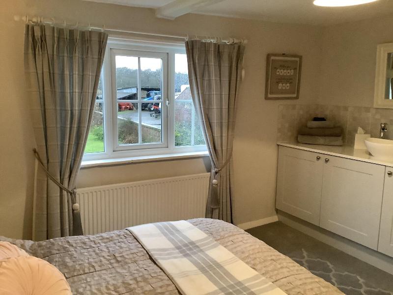 Birtles Farm Bed and Breakfast image