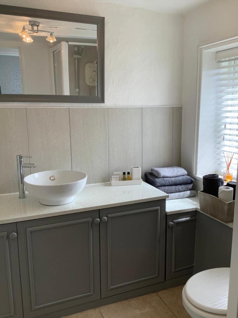 Birtles Farm Bed and Breakfast image