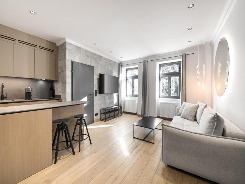 Residenz Boutique Suites image