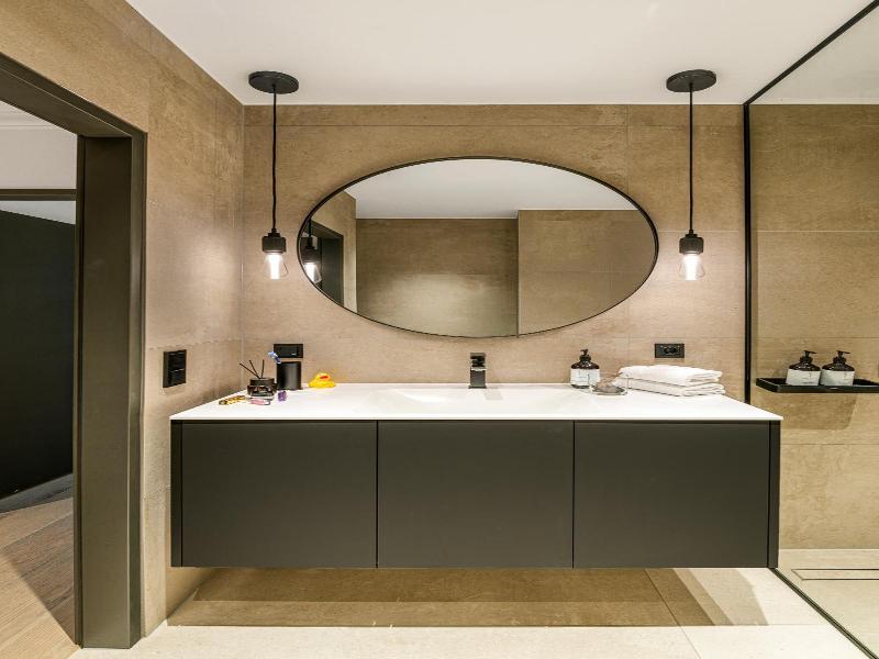 Residenz Boutique Suites image