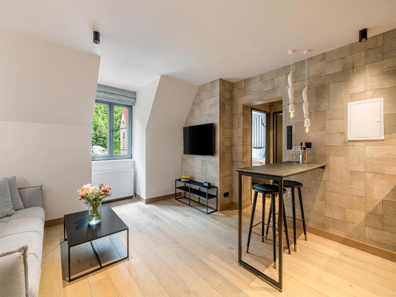 Residenz Boutique Suites image