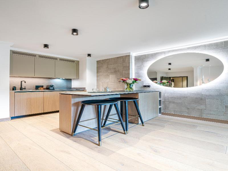 Residenz Boutique Suites image