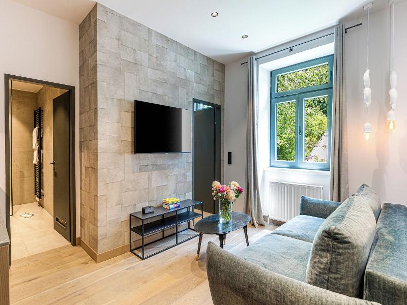 Residenz Boutique Suites image