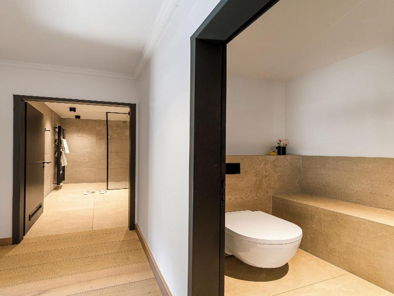 Residenz Boutique Suites image