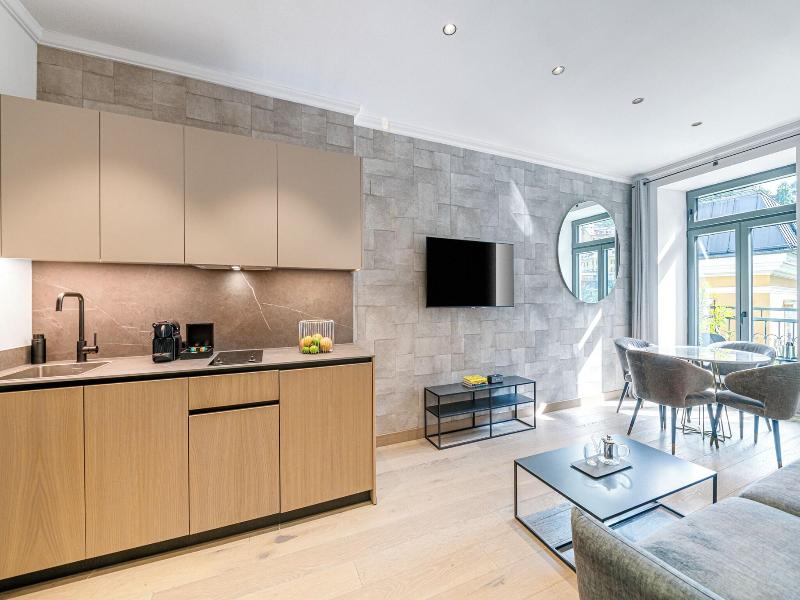 Residenz Boutique Suites image