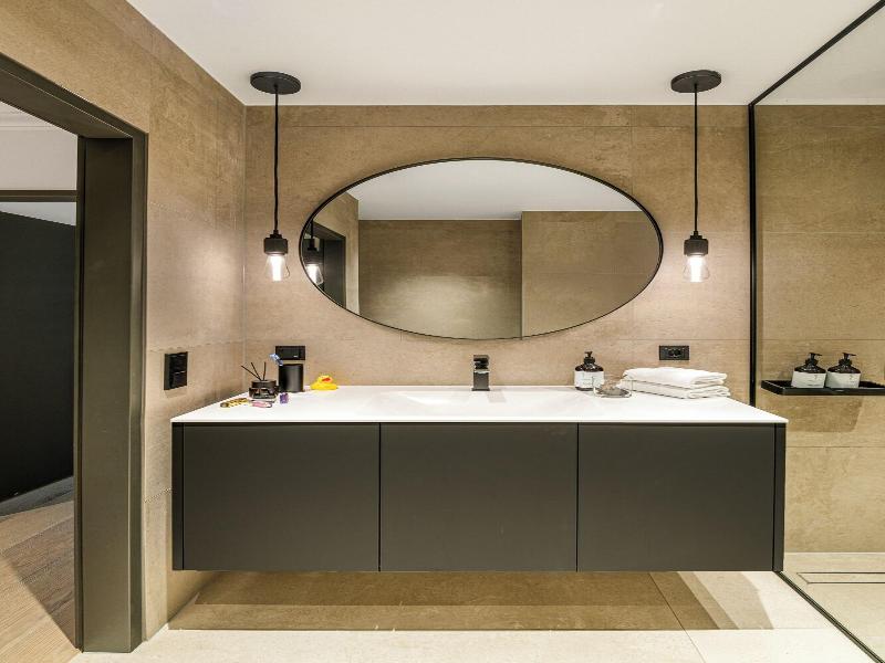 Residenz Boutique Suites image