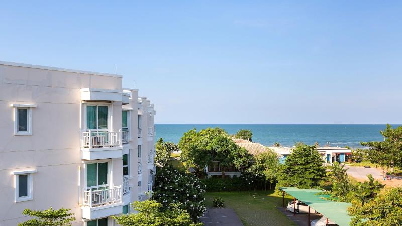 Baan Poolom Beachfront Condominium — general view