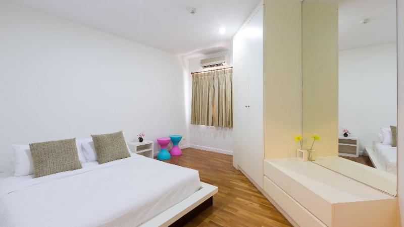 Baan Poolom Beachfront Condominium image