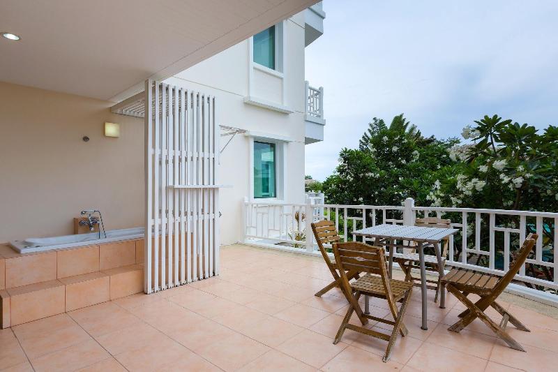 Baan Poolom Beachfront Condominium image