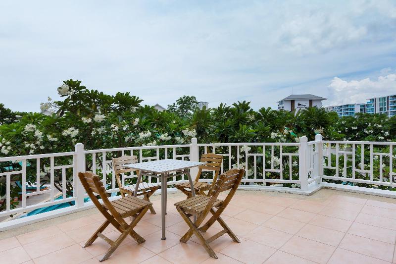 Baan Poolom Beachfront Condominium image