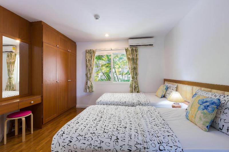 Baan Poolom Beachfront Condominium image