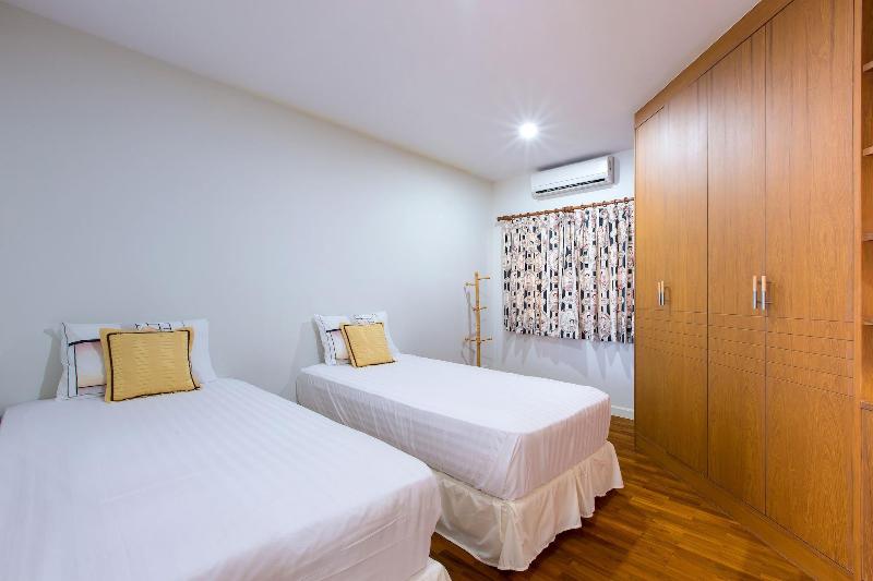Baan Poolom Beachfront Condominium image
