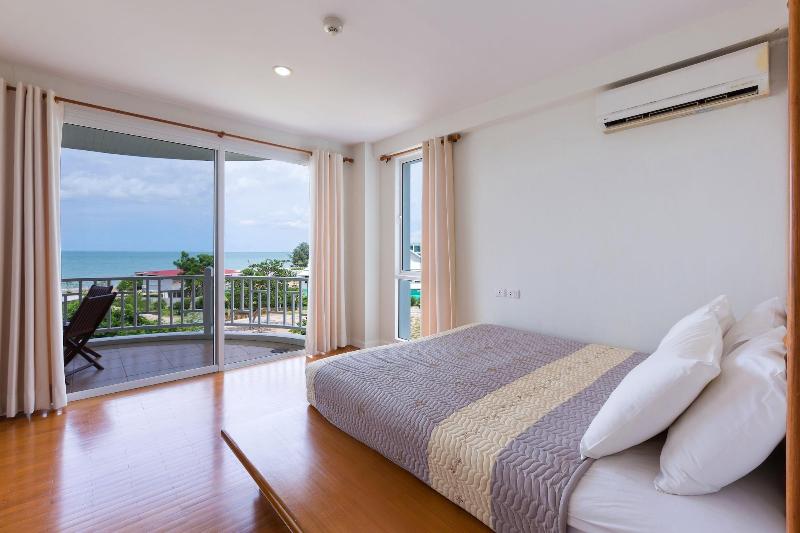 Baan Poolom Beachfront Condominium image