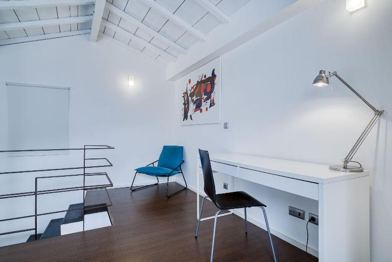 Olala Fine Arts Studios image